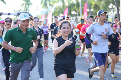 Foto CHARITY RUN: NEWBORNS VIETNAM RUNOUT