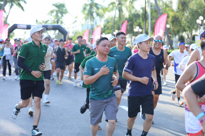 Foto CHARITY RUN: NEWBORNS VIETNAM RUNOUT