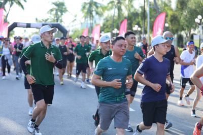 Foto CHARITY RUN: NEWBORNS VIETNAM RUNOUT