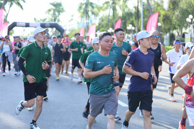 Foto CHARITY RUN: NEWBORNS VIETNAM RUNOUT