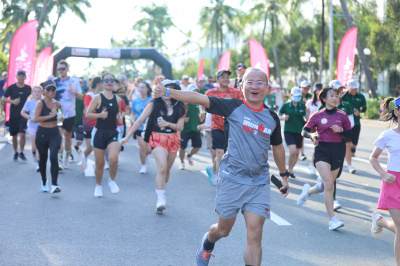 Foto CHARITY RUN: NEWBORNS VIETNAM RUNOUT