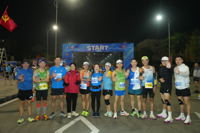 Ha Tinh Half Marathon 2024 照片
