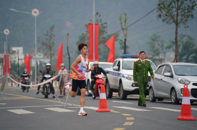 ภาพ Con Son Kiep Bac International Marathon 2025