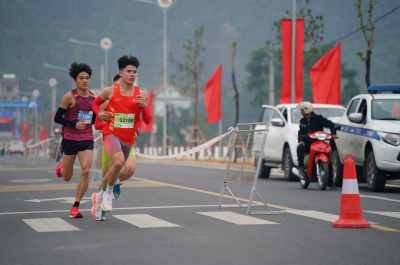 ภาพ Con Son Kiep Bac International Marathon 2025