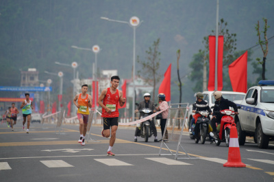 ภาพ Con Son Kiep Bac International Marathon 2025