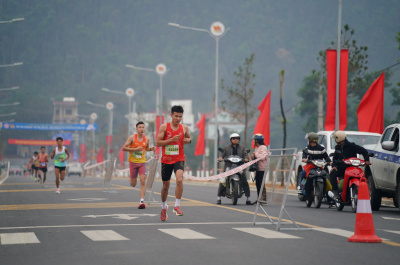 ภาพ Con Son Kiep Bac International Marathon 2025