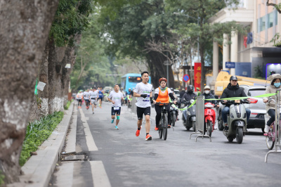 Photo Giải chạy "Toàn dân tiết kiệm năng lượng hưởng ứng Giờ Trái đất năm 2025"