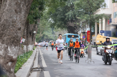 Photo Giải chạy "Toàn dân tiết kiệm năng lượng hưởng ứng Giờ Trái đất năm 2025"