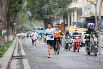 Photo Giải chạy "Toàn dân tiết kiệm năng lượng hưởng ứng Giờ Trái đất năm 2025"