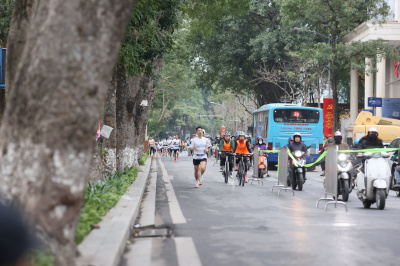 Photo Giải chạy "Toàn dân tiết kiệm năng lượng hưởng ứng Giờ Trái đất năm 2025"