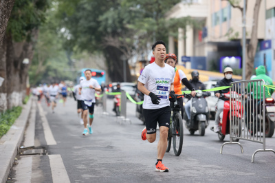 Photo Giải chạy "Toàn dân tiết kiệm năng lượng hưởng ứng Giờ Trái đất năm 2025"