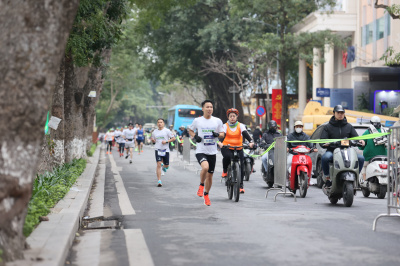 Photo Giải chạy "Toàn dân tiết kiệm năng lượng hưởng ứng Giờ Trái đất năm 2025"