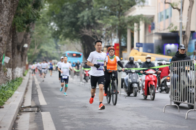Photo Giải chạy "Toàn dân tiết kiệm năng lượng hưởng ứng Giờ Trái đất năm 2025"