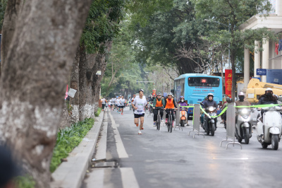 Photo Giải chạy "Toàn dân tiết kiệm năng lượng hưởng ứng Giờ Trái đất năm 2025"