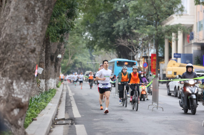 Photo Giải chạy "Toàn dân tiết kiệm năng lượng hưởng ứng Giờ Trái đất năm 2025"