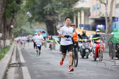 Photo Giải chạy "Toàn dân tiết kiệm năng lượng hưởng ứng Giờ Trái đất năm 2025"