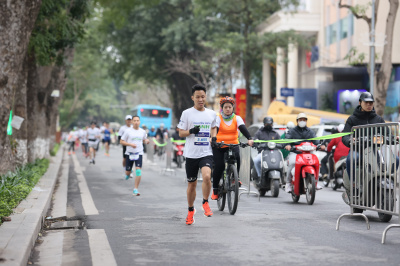 Photo Giải chạy "Toàn dân tiết kiệm năng lượng hưởng ứng Giờ Trái đất năm 2025"