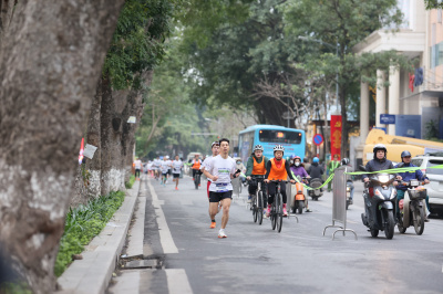 Photo Giải chạy "Toàn dân tiết kiệm năng lượng hưởng ứng Giờ Trái đất năm 2025"
