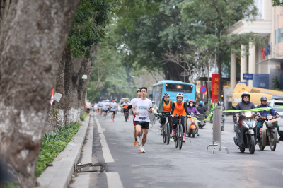 Photo Giải chạy "Toàn dân tiết kiệm năng lượng hưởng ứng Giờ Trái đất năm 2025"