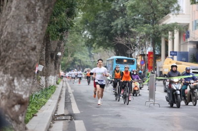 Photo Giải chạy "Toàn dân tiết kiệm năng lượng hưởng ứng Giờ Trái đất năm 2025"