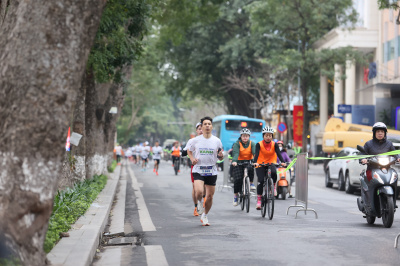 Photo Giải chạy "Toàn dân tiết kiệm năng lượng hưởng ứng Giờ Trái đất năm 2025"