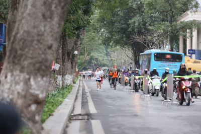 Photo Giải chạy "Toàn dân tiết kiệm năng lượng hưởng ứng Giờ Trái đất năm 2025"