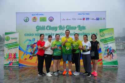 Foto Giải chạy bộ giao lưu chào mừng ngày Quốc tế Điều dưỡng 12/5