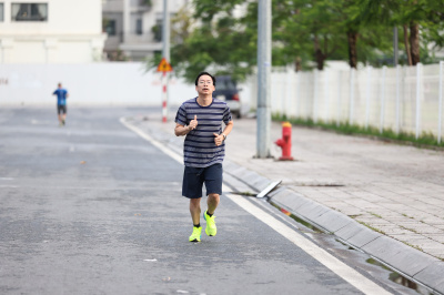 Photo Happy Feet Long Run - The Manor Central Park tuan 56