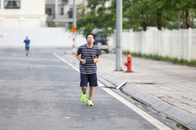 Photo Happy Feet Long Run - The Manor Central Park tuan 56