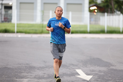 Photo Happy Feet Long Run - The Manor Central Park tuan 56