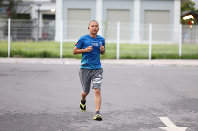 Photo Happy Feet Long Run - The Manor Central Park tuan 56