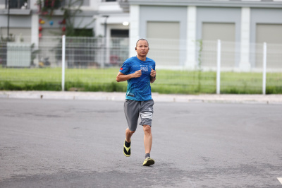 Photo Happy Feet Long Run - The Manor Central Park tuan 56