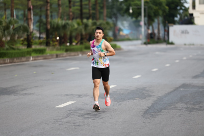 Photo Happy Feet Long Run - The Manor Central Park tuan 56