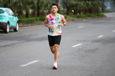 Photo Happy Feet Long Run - The Manor Central Park tuan 56