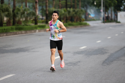 Photo Happy Feet Long Run - The Manor Central Park tuan 56
