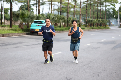 Photo Happy Feet Long Run - The Manor Central Park tuan 56