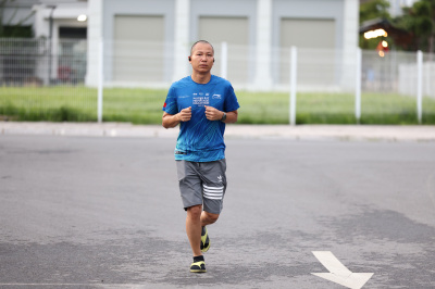 Photo Happy Feet Long Run - The Manor Central Park tuan 56