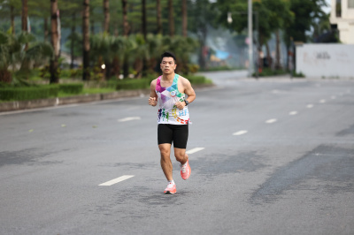 Photo Happy Feet Long Run - The Manor Central Park tuan 56