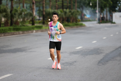 Photo Happy Feet Long Run - The Manor Central Park tuan 56