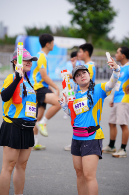 HÌNH Revive Water Run HCM 2025の写真
