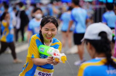 HÌNH Revive Water Run HCM 2025の写真