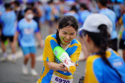 HÌNH Revive Water Run HCM 2025の写真