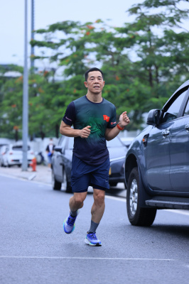 Photo Happy Feet Long Run - The Manor Central Park tuan 57