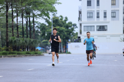 Photo Happy Feet Long Run - The Manor Central Park tuan 57