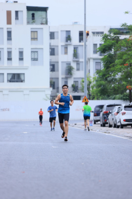 Photo Happy Feet Long Run - The Manor Central Park tuan 57