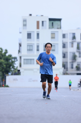 Photo Happy Feet Long Run - The Manor Central Park tuan 57