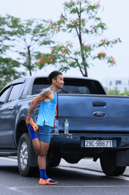 Photo Happy Feet Long Run - The Manor Central Park tuan 57