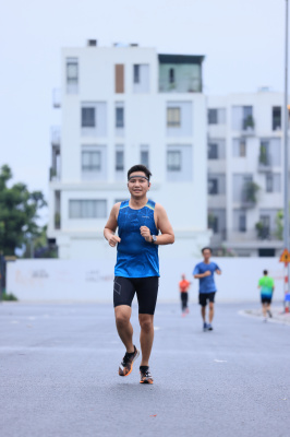 Photo Happy Feet Long Run - The Manor Central Park tuan 57