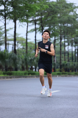 Photo Happy Feet Long Run - The Manor Central Park tuan 57