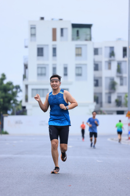 Photo Happy Feet Long Run - The Manor Central Park tuan 57
